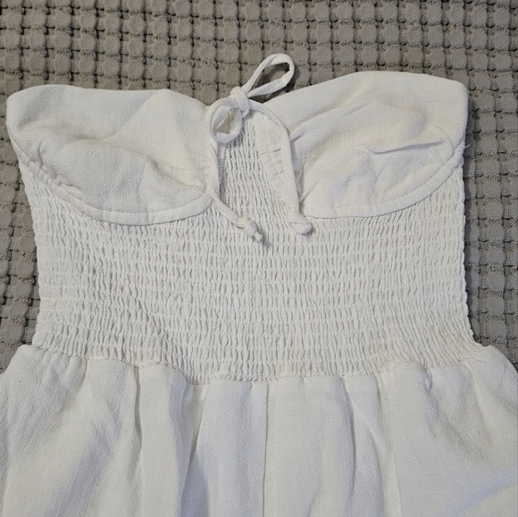 PACSUN LA Hearts Strapless Smocked Bodice Romper in white. Size XS NWT - Picture 10 of 15